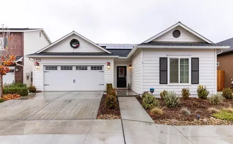 4169 Sierra Madre Ave, Clovis, CA 93619 photo 1