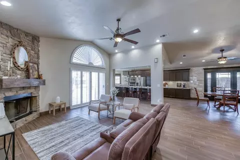 684 N Oxford Ave, Clovis, CA 93611 photo 7