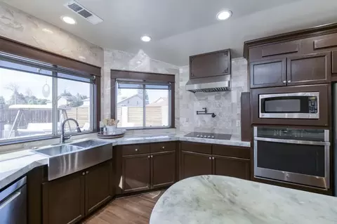 684 N Oxford Ave, Clovis, CA 93611 photo 15