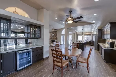 684 N Oxford Ave, Clovis, CA 93611 photo 9