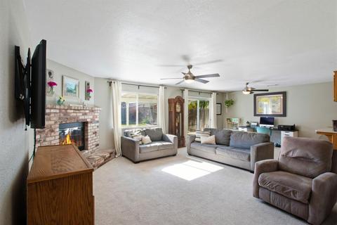 960 Brentwood Ave, Gustine, CA 95322 photo 7