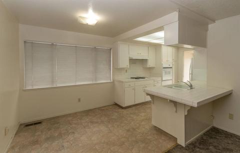 1429 Lansing Dr, Modesto, CA 95350 photo 4