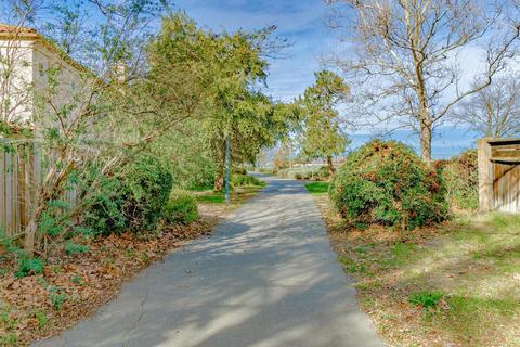 1380 Via Colonna, Davis, CA 95618 photo 25