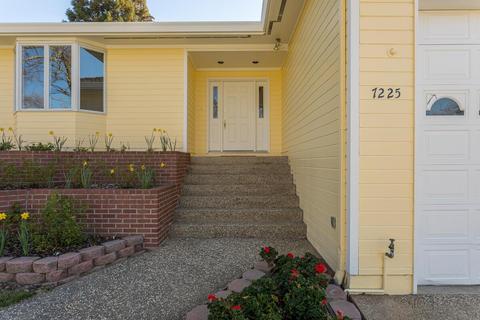 7225 Willowbank Way, Carmichael, CA 95608 photo 2