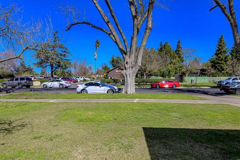 1044 W 25th, Merced, CA 95340 photo 3