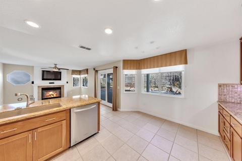 2913 Meadow Hawk Way, Antelope, CA 95843 photo 16