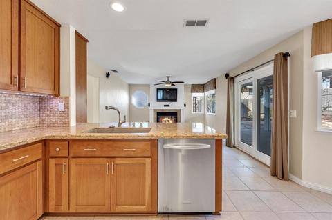 2913 Meadow Hawk Way, Antelope, CA 95843 photo 15