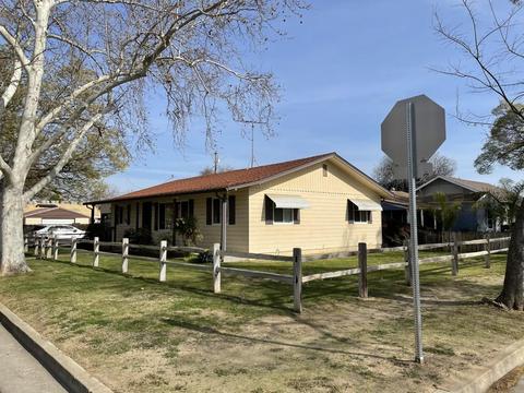 370 C St, Patterson, CA 95363 photo 2