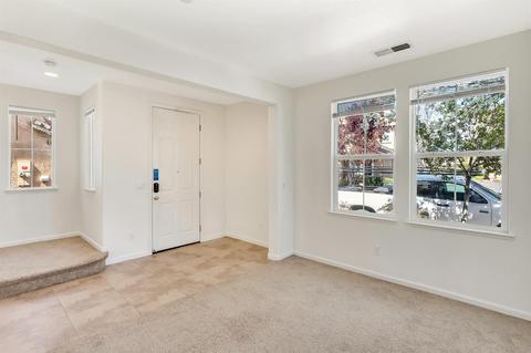 869 Courtyards Loop, Lincoln, CA 95648 photo 6