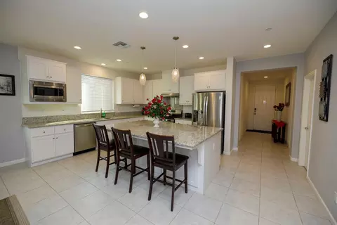 5190 Amaryllis Way, Keyes, CA 95328 photo 2