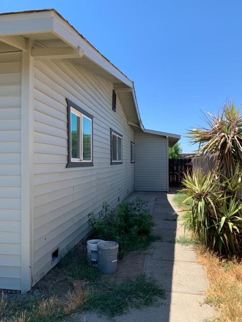 2420 Strivens Ave, Modesto, CA 95350 photo 5