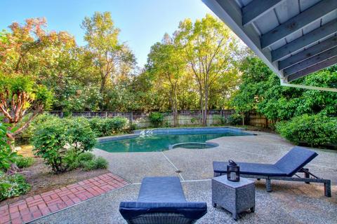 5901 River Glen Ct, Carmichael, CA 95608 photo 3