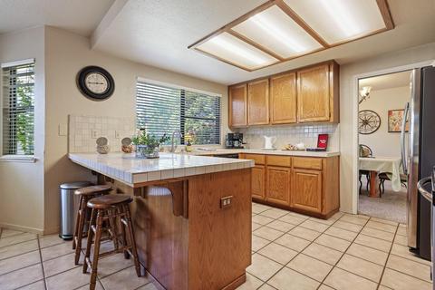 601 E Milgeo Ave, Ripon, CA 95366 photo 12