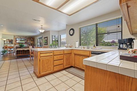 601 E Milgeo Ave, Ripon, CA 95366 photo 11