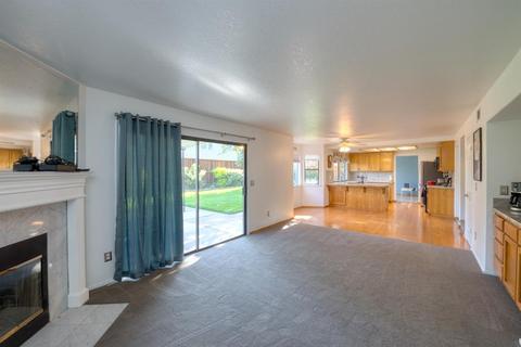 708 Bonneau Ct, Patterson, CA 95363 photo 15
