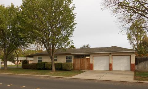 1506 Lorry Ave, Modesto, CA 95355 photo 2