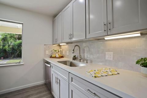 502 E Longview Ave, Stockton, CA 95207 photo 22
