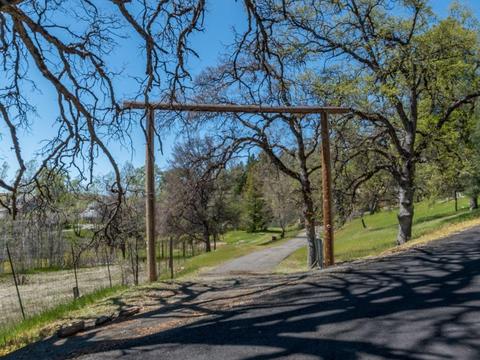 3530 Thorson Dr, Placerville, CA 95667 photo 3