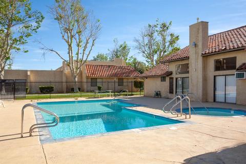 44200 Kingtree Ave #28, Lancaster, CA 93534 photo 4
