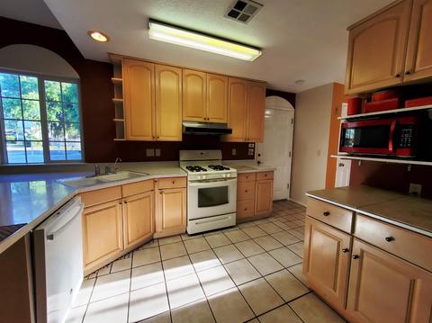 1301 Amy Ave, Modesto, CA 95357 photo 4