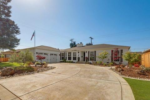 740 Maplewood Dr, Lodi, CA 95240 photo 1