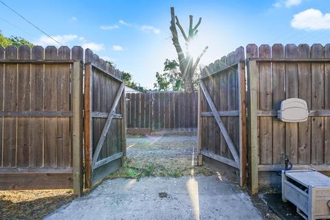 545 Hunter Ave, Modesto, CA 95350 photo 38