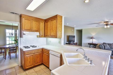 9175 E Underwood Rd, Acampo, CA 95220 photo 12