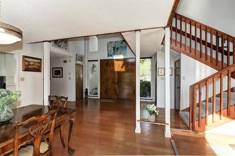1010 Marina Cir, Davis, CA 95616 photo 16