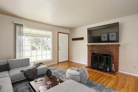 5401 Grant Ave, Carmichael, CA 95608 photo 3