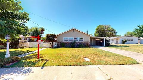 7424 Pine St, Hughson, CA 95326 photo 1