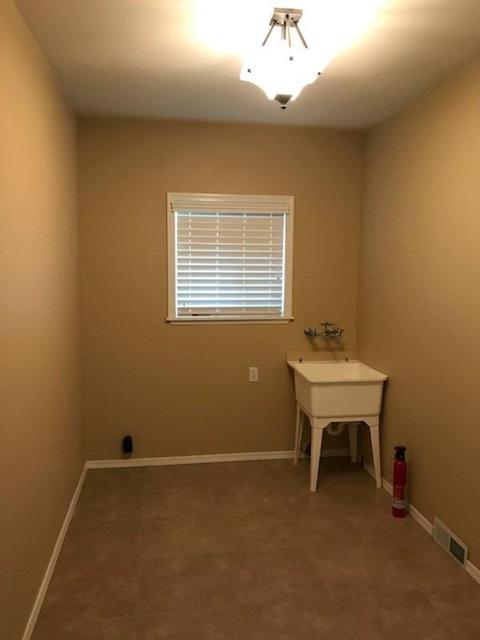 704 Sandy View Ct, Modesto, CA 95354 photo 13