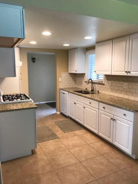 704 Sandy View Ct, Modesto, CA 95354 photo 3