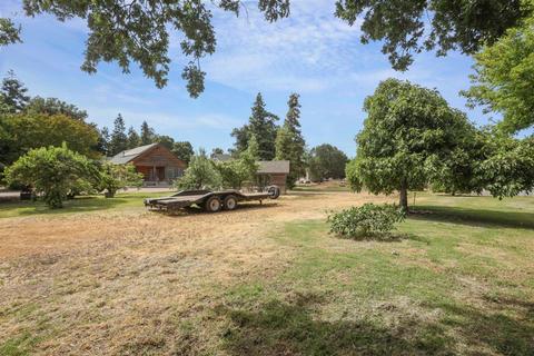5057 E Harney Ln, Lodi, CA 95240 photo 9