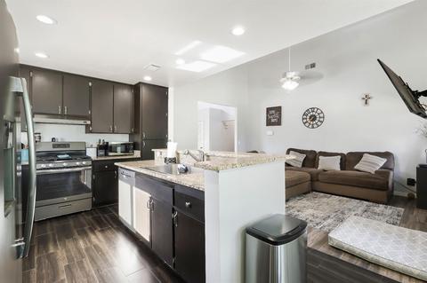 223 W E St, Galt, CA 95632 photo 7