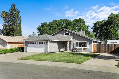 223 W E St, Galt, CA 95632 photo 2