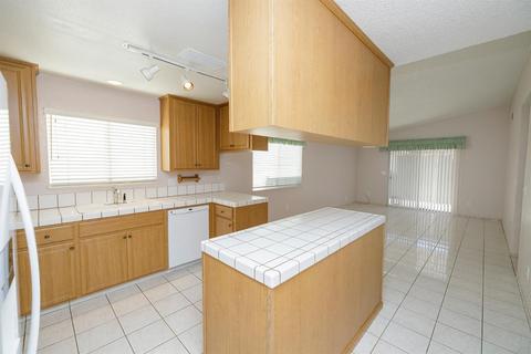 828 W Union Ave, Modesto, CA 95356 photo 12