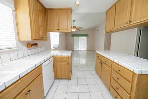 828 W Union Ave, Modesto, CA 95356 photo 17