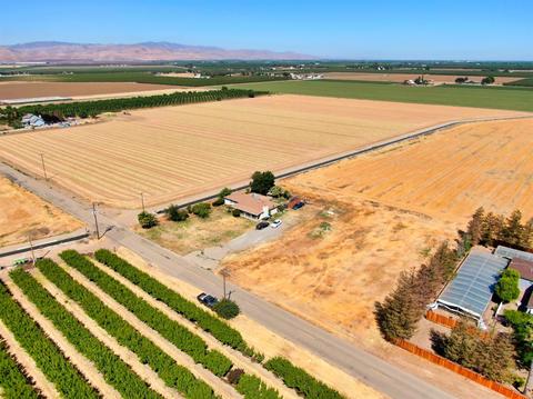 837 Olive, Patterson, CA 95363 photo 13