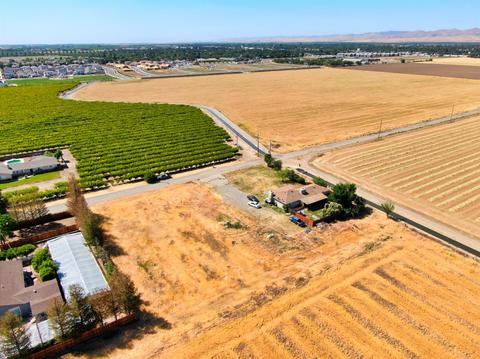837 Olive, Patterson, CA 95363 photo 17