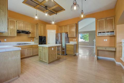 965 Caversham Way, Galt, CA 95632 photo 4