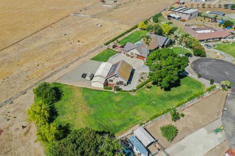 34760 Stearman Ct, Tracy, CA 95377 photo 4