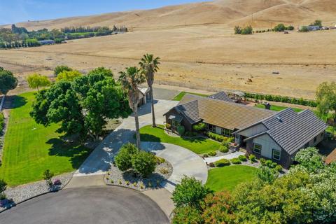 34760 Stearman Ct, Tracy, CA 95377 photo 1