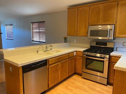 1097 Kirksey Dr, Turlock, CA 95382 photo 8