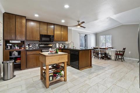 1075 Parkside Ave, Manteca, CA 95336 photo 7