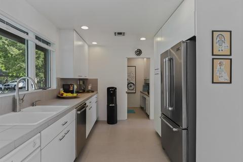 952 Mills Ave, Modesto, CA 95350 photo 52