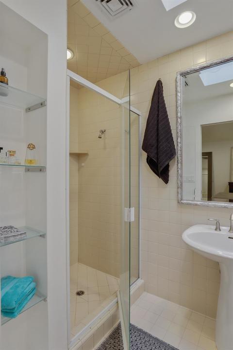 952 Mills Ave, Modesto, CA 95350 photo 64