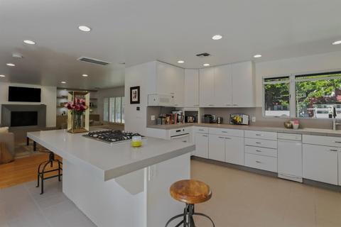 952 Mills Ave, Modesto, CA 95350 photo 47