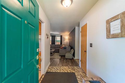 1324 Lorry Ave, Modesto, CA 95355 photo 6