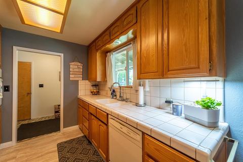 1324 Lorry Ave, Modesto, CA 95355 photo 7
