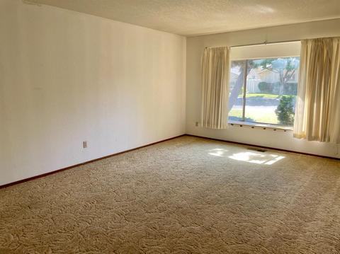 1105 Nut Tree Ln, Modesto, CA 95355 photo 4